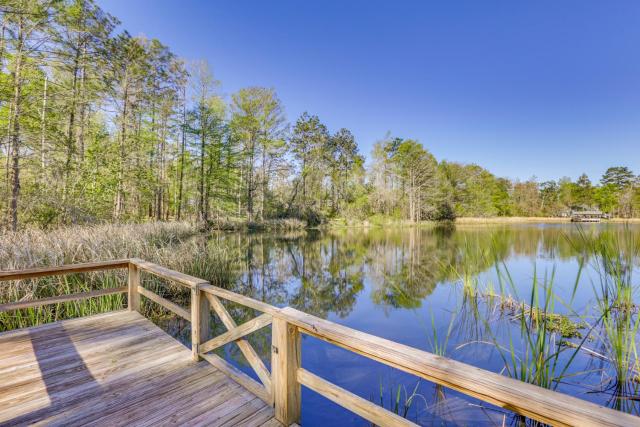 Cove and Lake Seminole Access Bainbridge Home