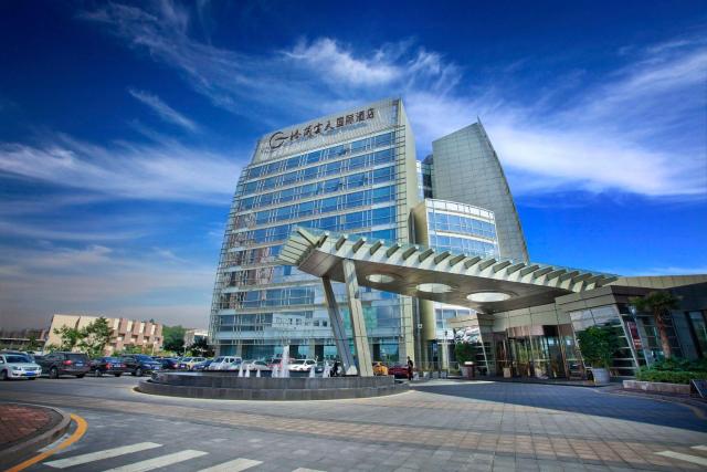 Grand Skylight International Hotel Shenzhen Guanlan, Near Metro Station, Huawei, Foxcnn, Shenzhen North Railway