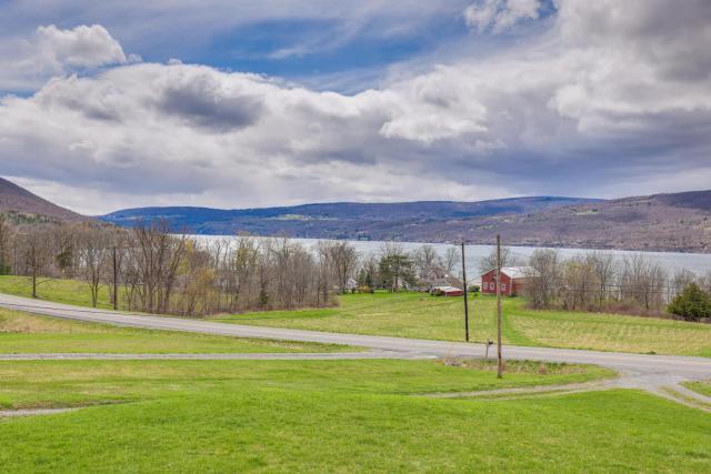 Views of Canandaigua Lake Middlesex Retreat!