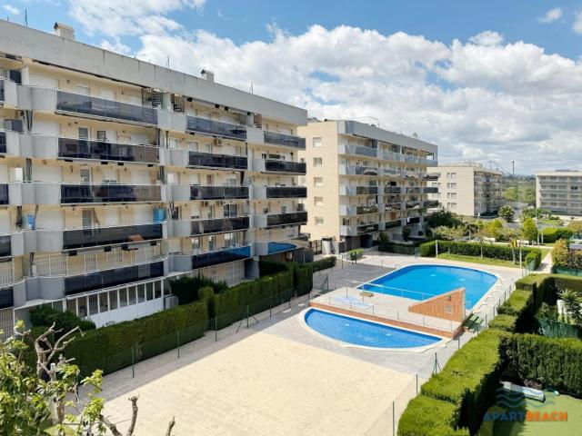 APARTBEACH CALA BLANCA CON BONITAS VISTAS PISCINA y PORTAVENTURA