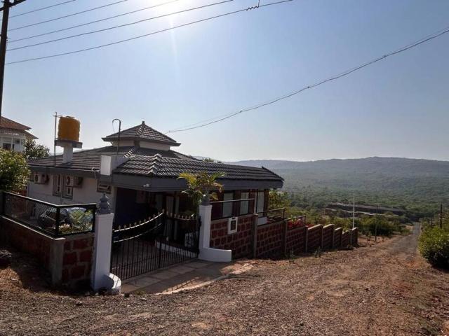 Cozy Holiday villa at Amboli Hill station