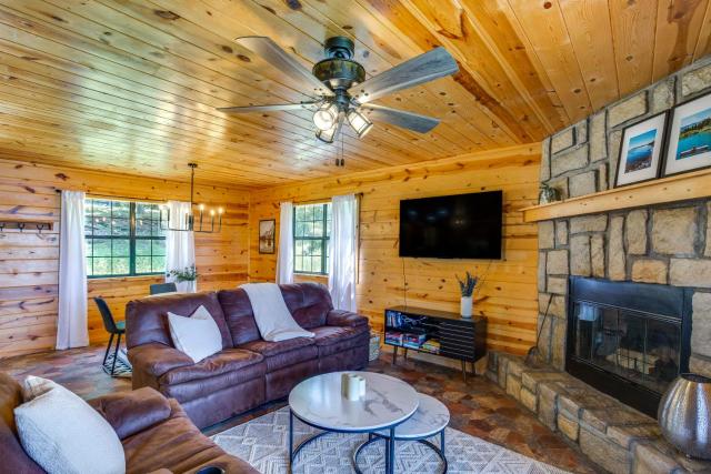 Cabin on Lake Raymond Gary with Dock, Grill and Views!