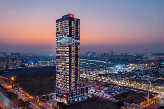 Radisson Red Guangzhou South Railway Station