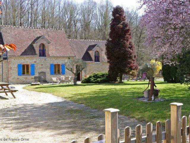 Gîte familial en pleine nature avec équipement complet, idéal pour amateurs de chevaux et balades เสfɔ - FR-1-497-144