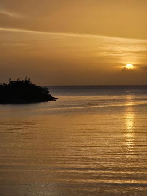 Tina-Cay Sunset Escape