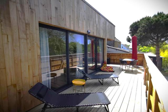 Appartement dans maison d'architecte avec terrasse