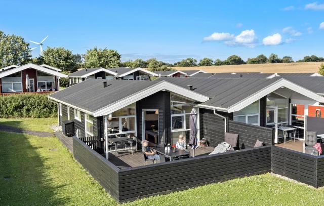 Stunning Home In Tranekær With Kitchen