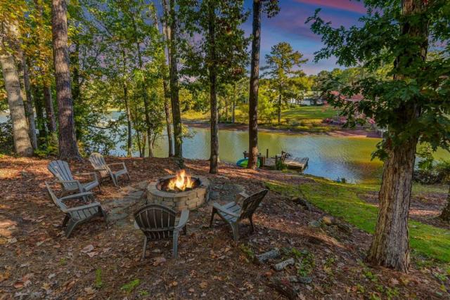 Hilton Lake Home - Hot Tub