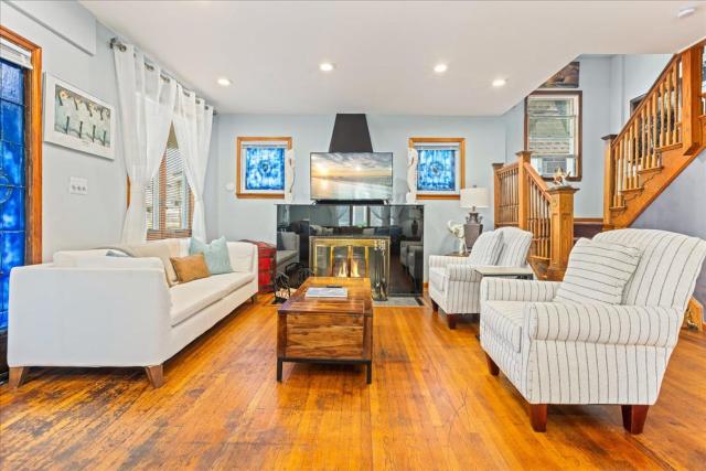 6 BR Ventnor Estate Steps Away from the Beach