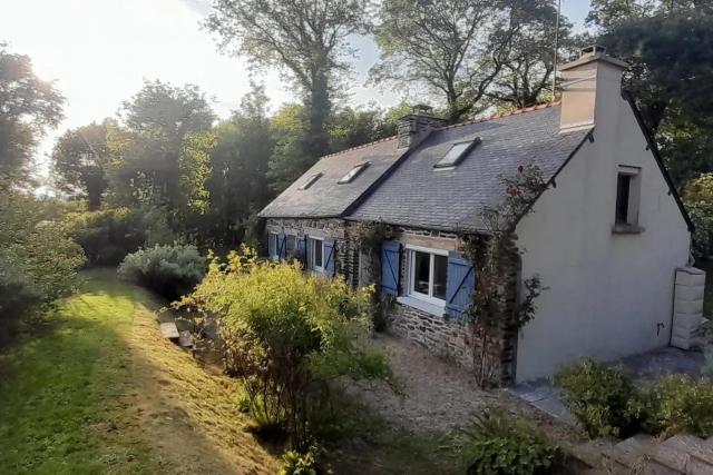 Charmante maison avec jardin et barbecue a Bon Repos sur Blavet