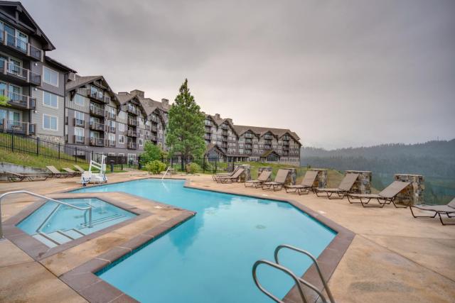 Pet-Friendly Cle Elum Condo - Hike, Ski and Relax!