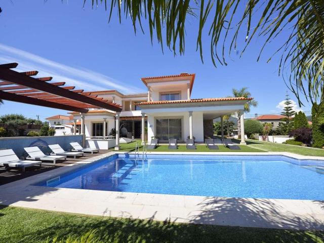 Tasteful Braga Villa - 4 Bedrooms - Villa Helena - Private Pool and Close to Amenities - Esposende