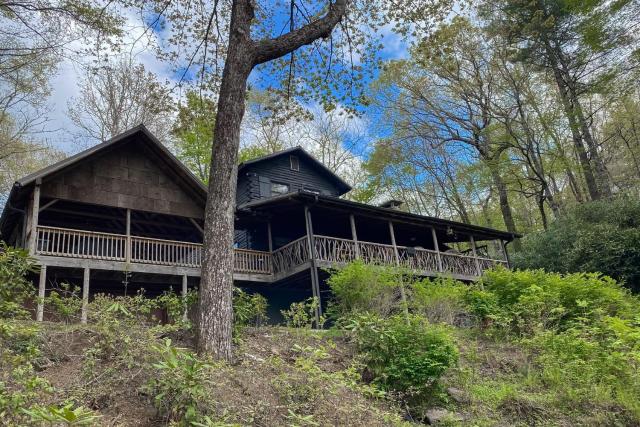 Dancing Bear Cabin