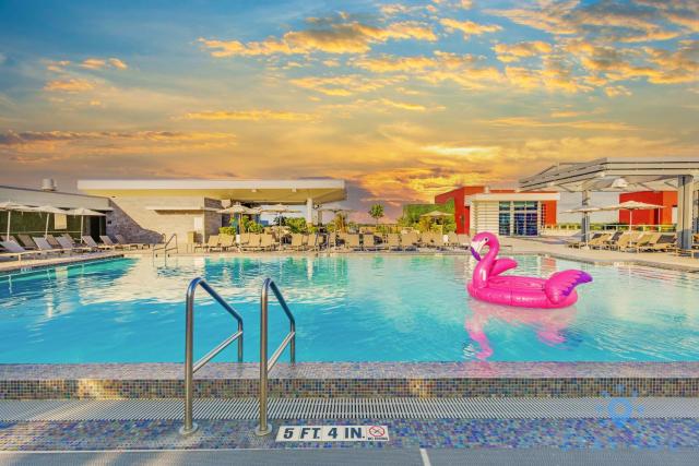 Rooftop Pool Balcony Hollywood Beach Broad walk