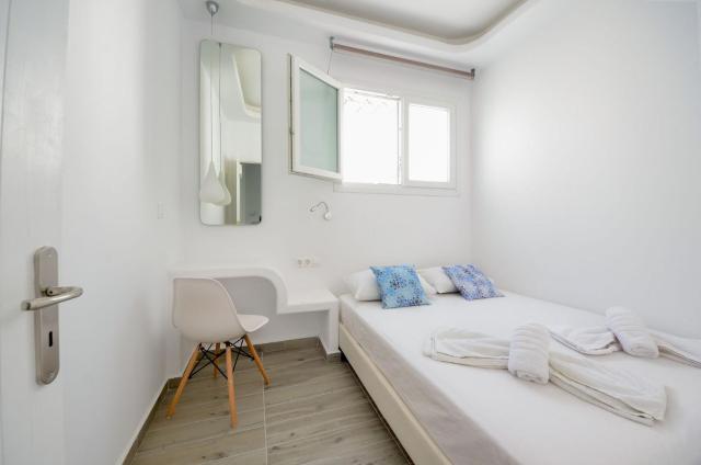 Charming Naxos Apartment | Apartment with Seperate Bedroom | Modern Furnishing | Close to the Beach | Saint George