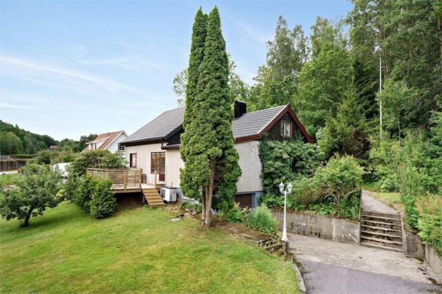 Beutiful house with large garden .