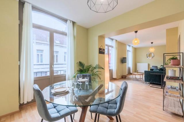 Bright 1 bedroom apartment, close to city center