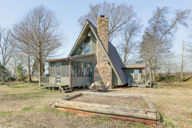 Boat Dock on Reelfoot Lake Tiptonville Retreat