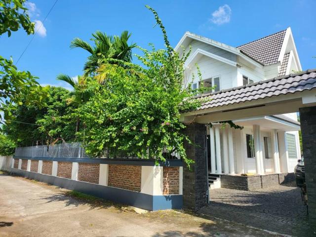 Tranquil Retreat Lux Villa in HungYen Countryside