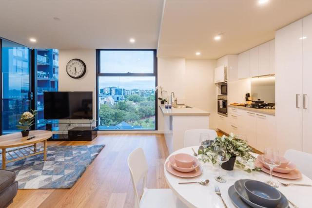 Modern 2BR Apt in the Heart of South Brisbane