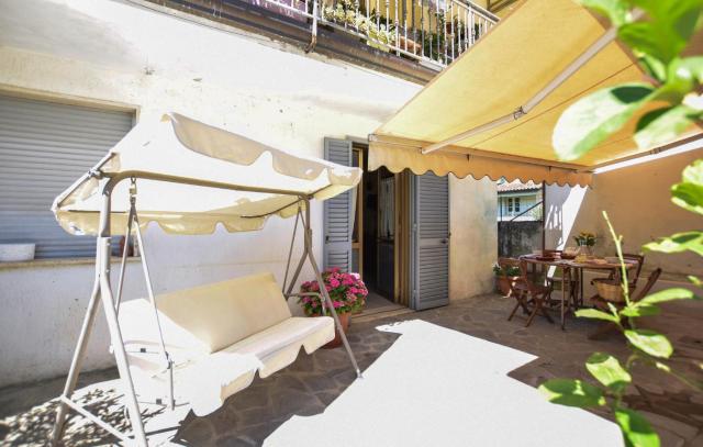 2 Bedroom Beautiful Apartment In Camaiore