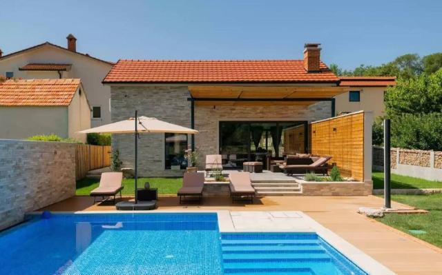 MY DALMATIA - Luxury villa Prolozac with private heated pool