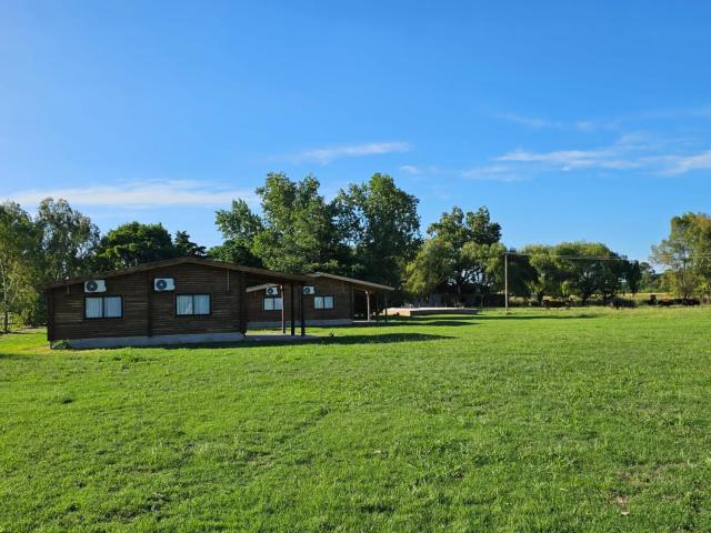 Campo Cuyen, Cabañas