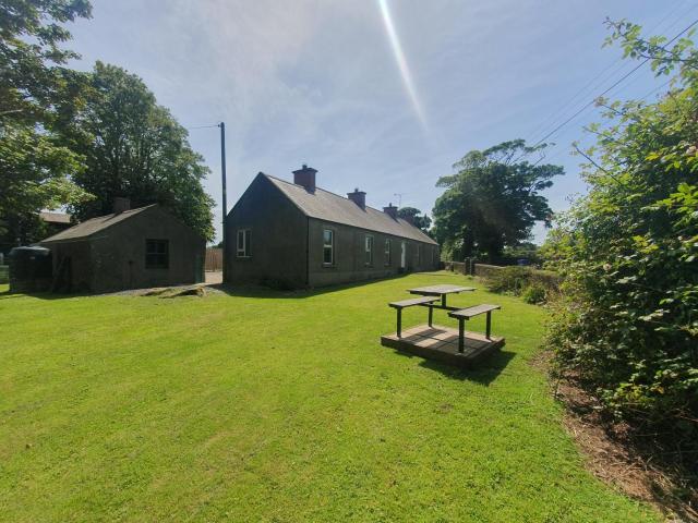 Hollybush Cottage Dundrum