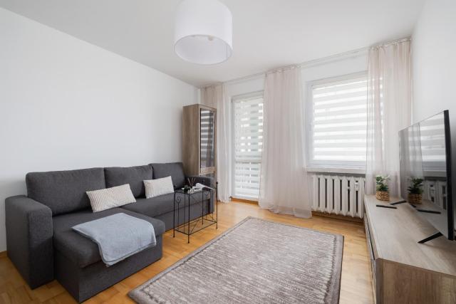 Close to Railway Station Apartment on the 7th Floor in Katowice by Noclegi Renters