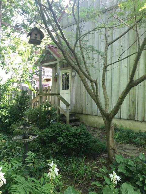 Carriage House Hideaway In Center of Chestertown