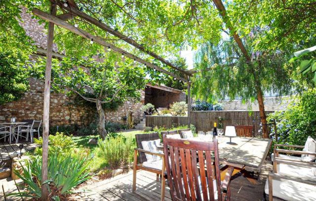 Gorgeous Home In Thézan-Des-Corbières