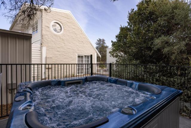 Phillip Island Hot Springs Retreat