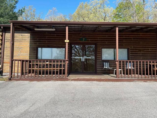 Adjoining Cabin #7A on Patoka Lake in Southern Indiana