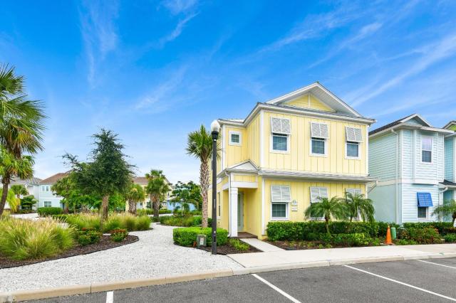 Sunny Yellow Cottage Near Disney with Margaritaville Resort Access - 2995LA