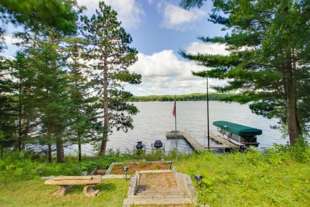 Sprawling Minnesota Home with On-Site Lake Access