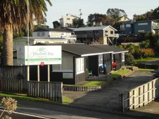 Hosts on the Coast Flaxmill Bay Motel Unit 4