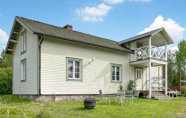 2 Bedroom Stunning Home In Nås