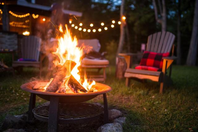 Naturhäuschen mit Kamin - Feuerschale - Garten - mit beheizbarem Gartenwhirlpool