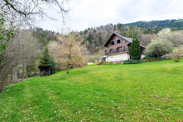 Chalet des Ormes - Maison pour 12 vue montage