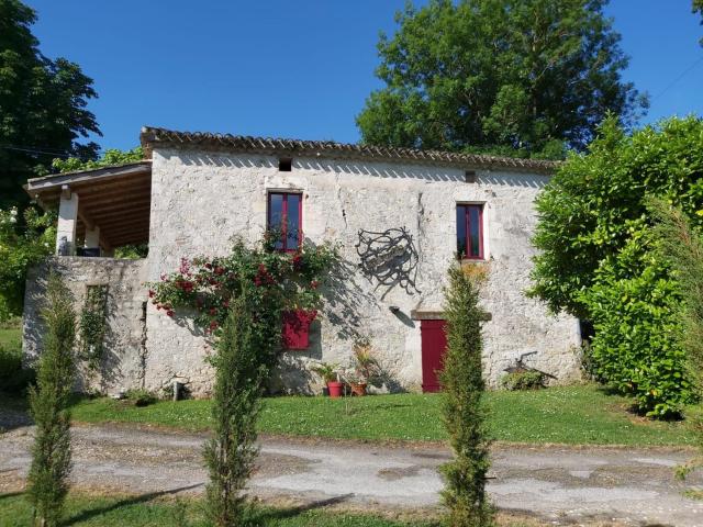 Maison charmante a Sauveterre avec piscine privee