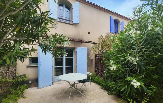 2 Bedroom Cozy Home In Saint Laurent De La Ca