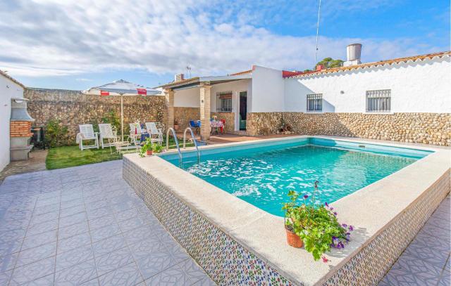 3 Bedroom Stunning Home In Peñaflor