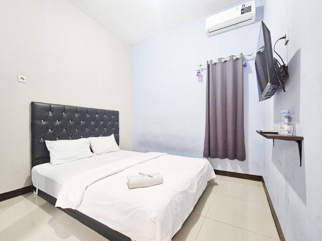 Homestay Sido Joyo near Sunrise Mall Mitra RedDoorz