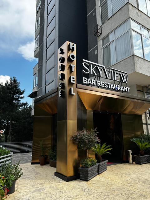 Sky View Hotel & Restaurant