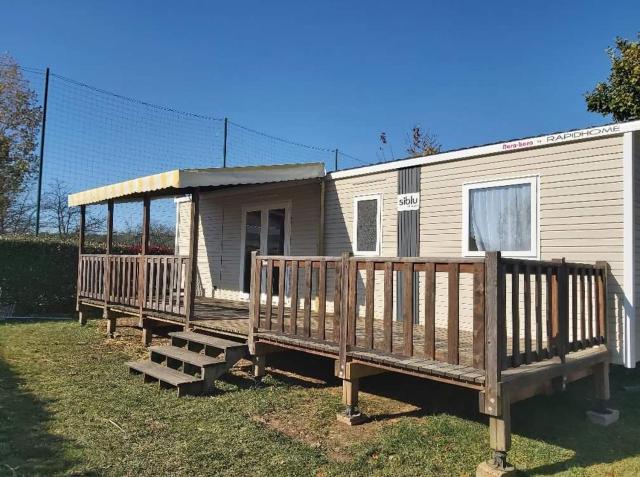 Bungalow charmant a Veuzain sur Loire avec piscine partagee