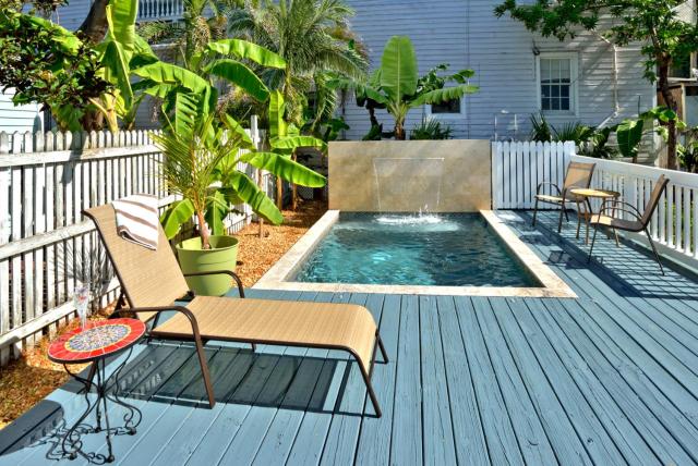 Heavenly Hideout at Rainbows End Key West - Steps from Duval w Private Pool