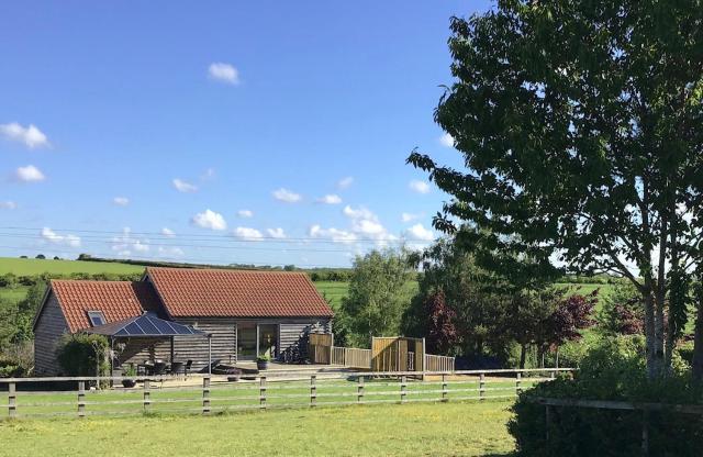 Cuckoo Barn Lodge