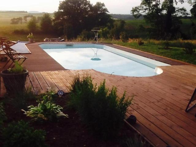 Maison charmante a Chateney avec piscine partagee