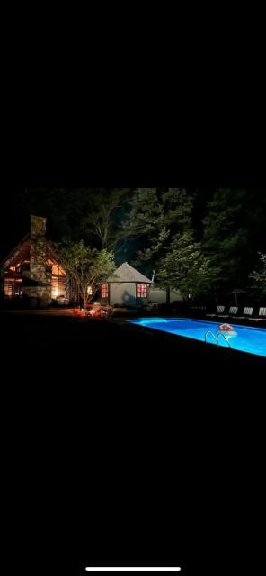 Private Pool & Hot Tub at Chalet by Hidden Valley