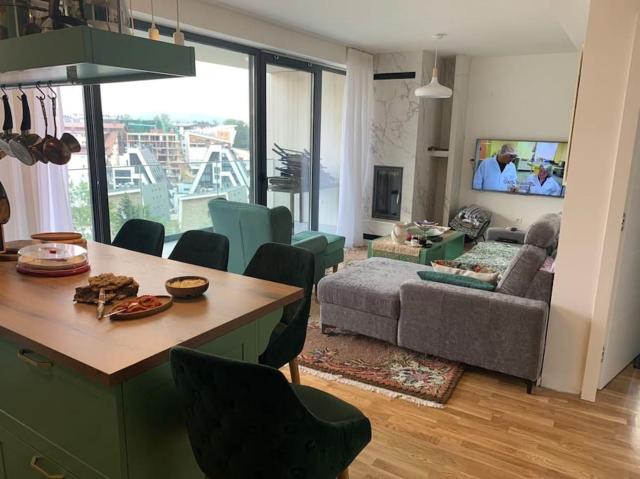 Lovely 3-bedroom apartment-Bjelasnica